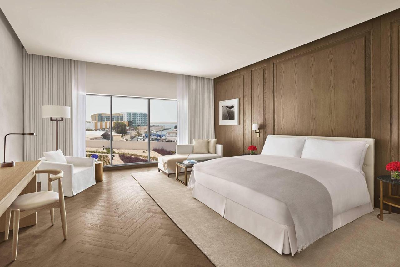 The Abu Dhabi Edition Eksteriør billede A guest room at The Edition