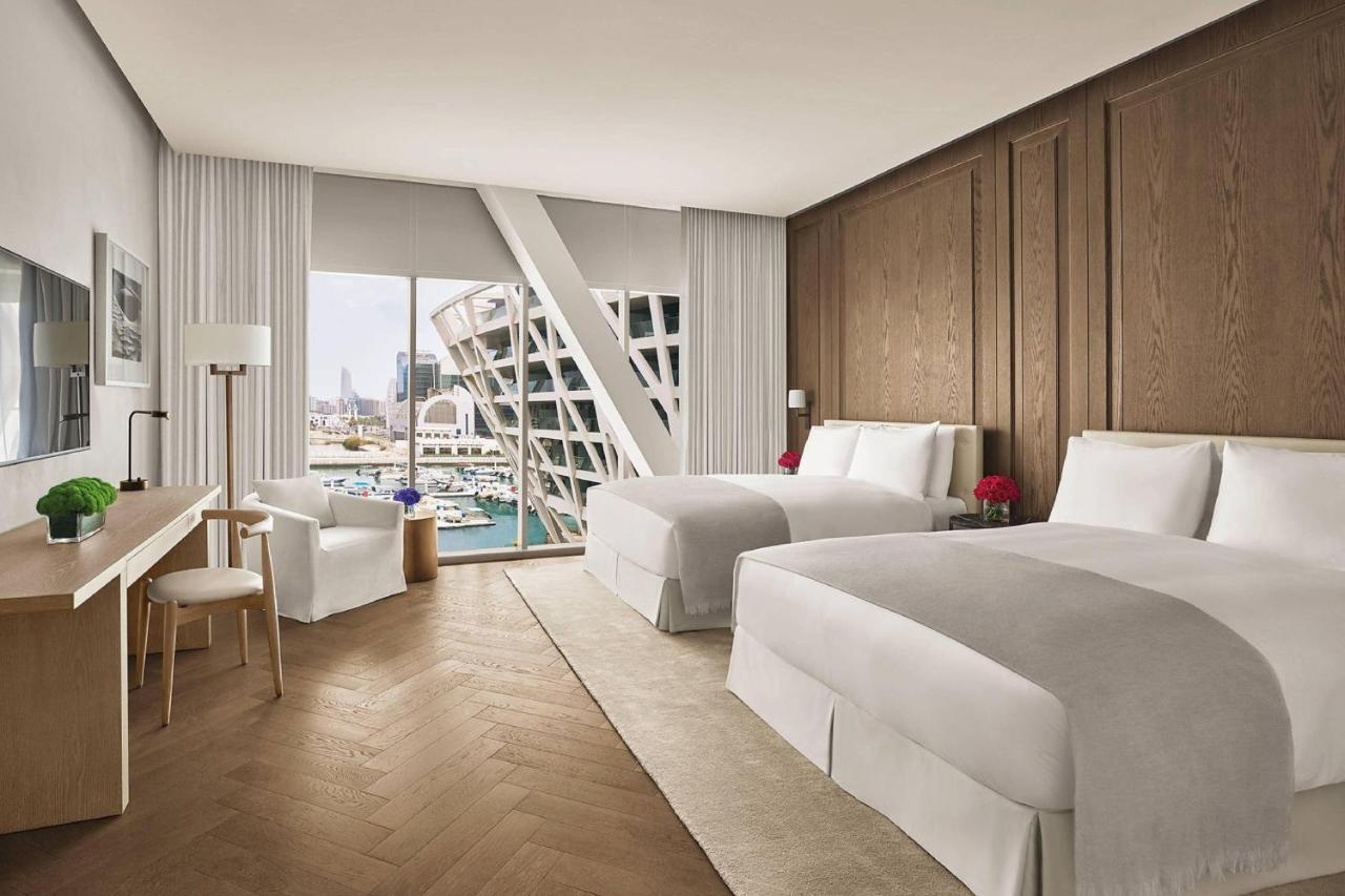 The Abu Dhabi Edition Eksteriør billede A guest room
