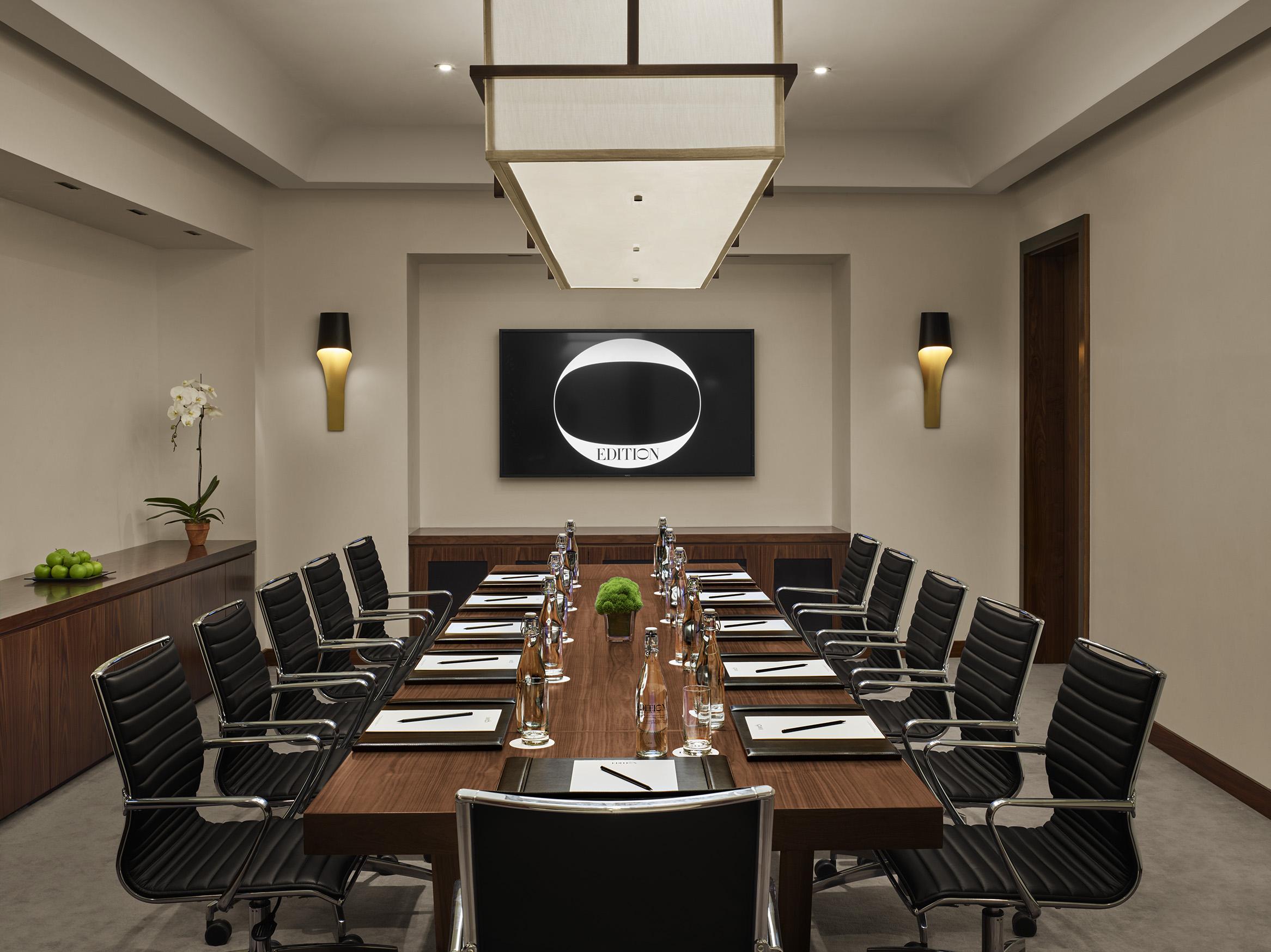 The Abu Dhabi Edition Eksteriør billede Boardroom