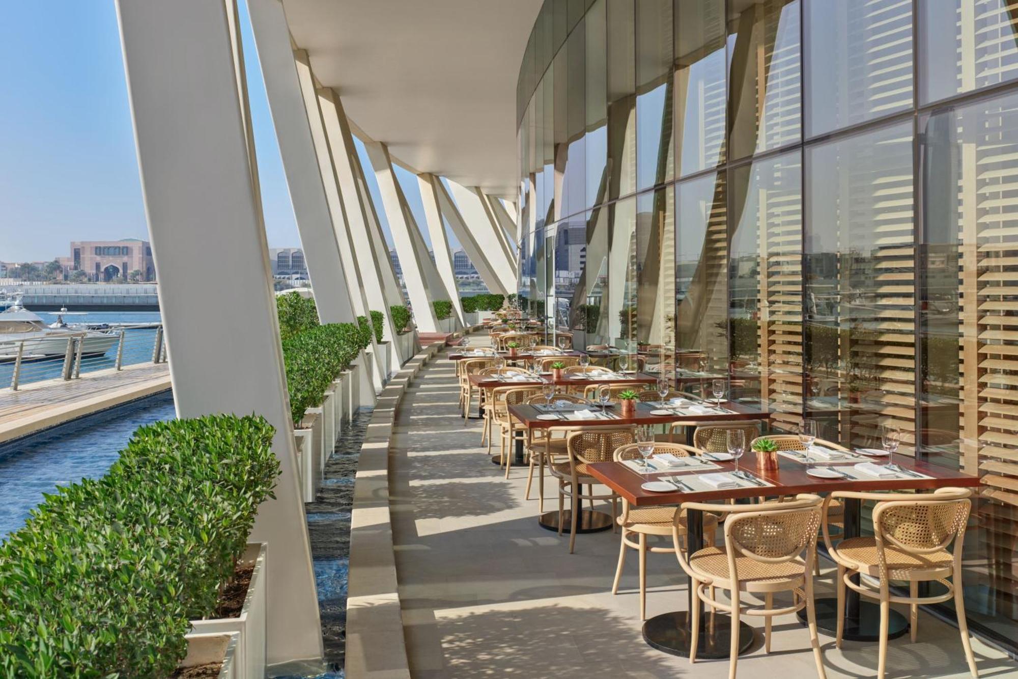 The Abu Dhabi Edition Eksteriør billede The Terrace
