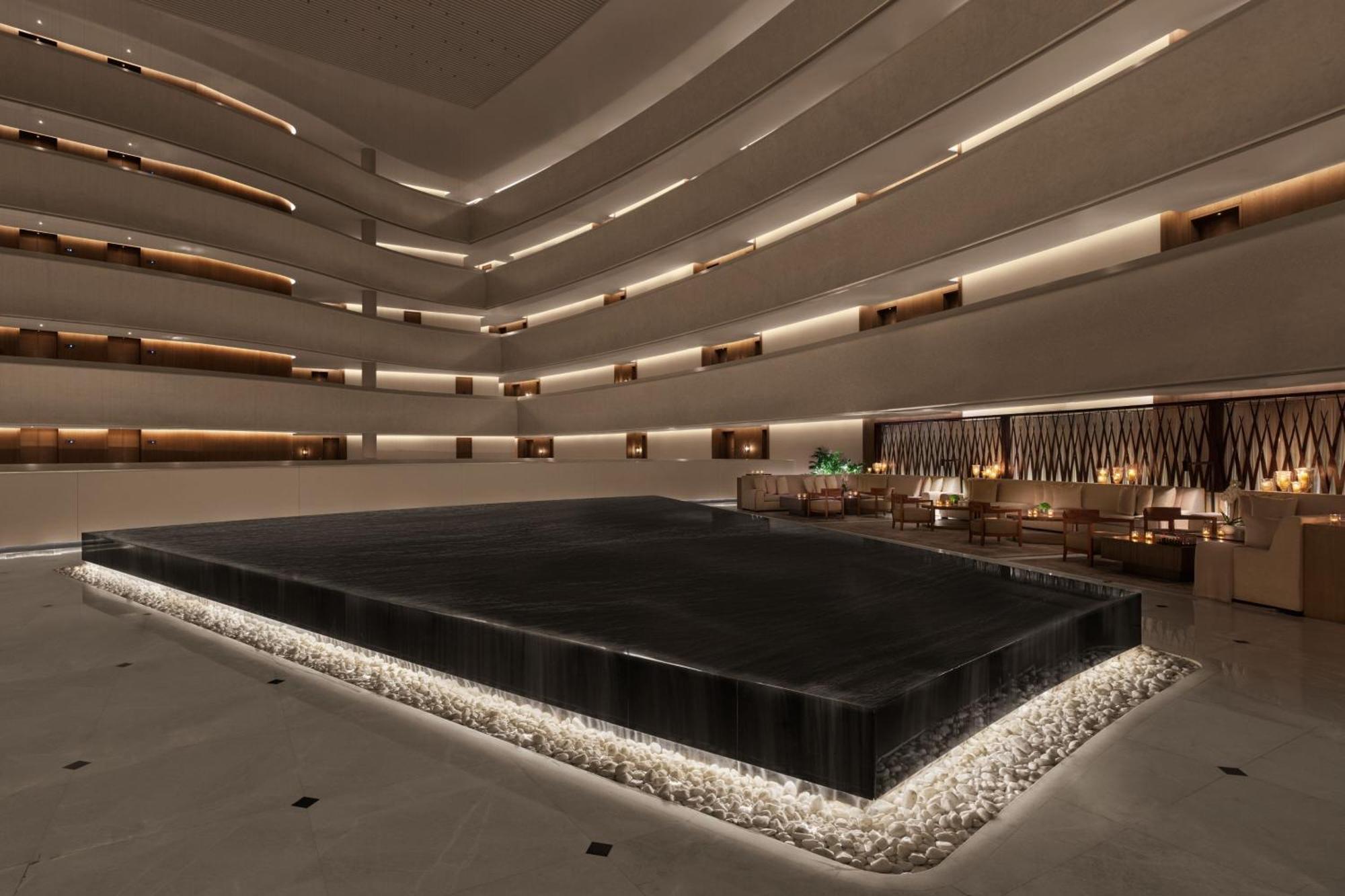 The Abu Dhabi Edition Eksteriør billede The interior of the hotel