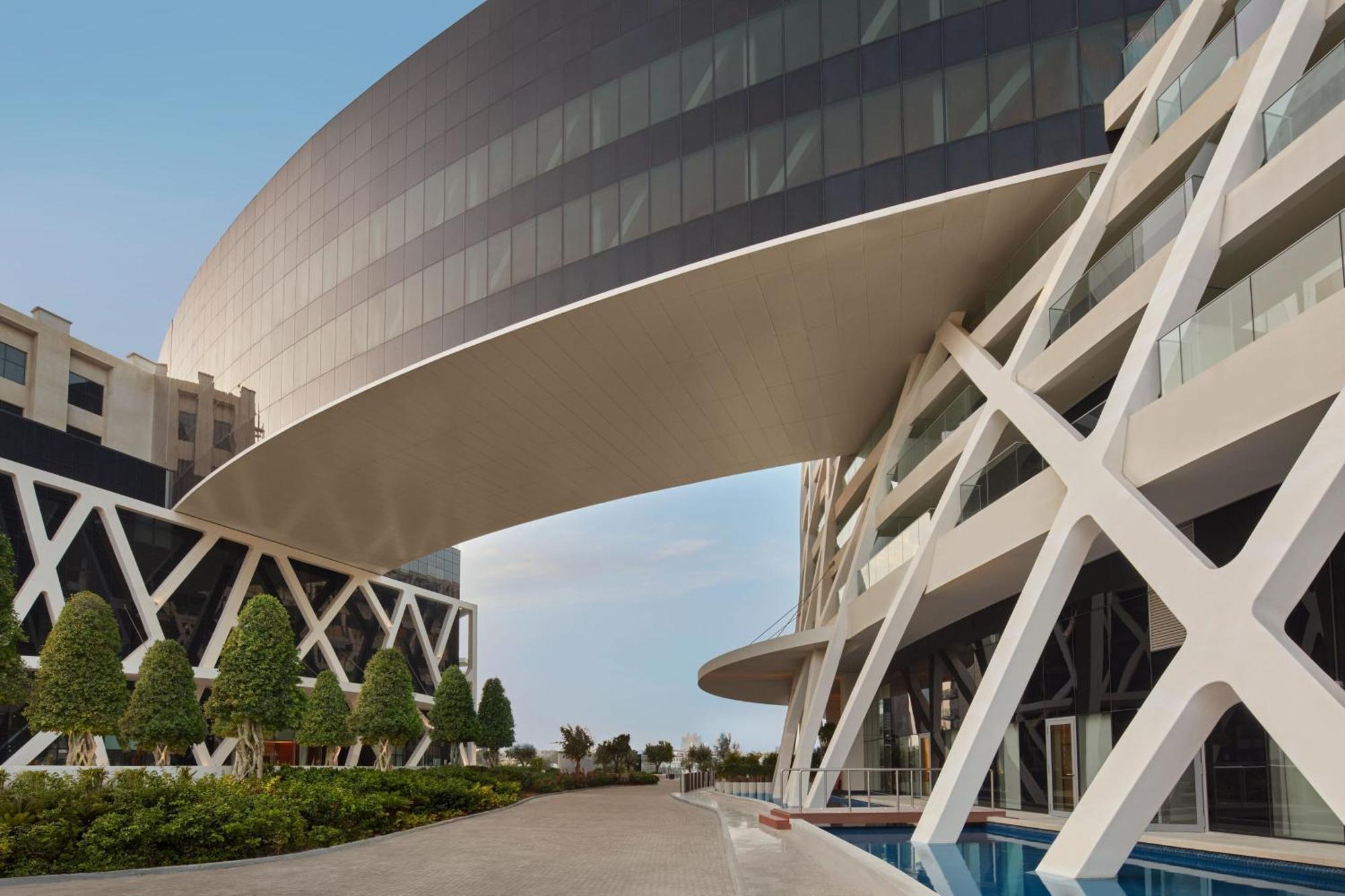 The Abu Dhabi Edition Eksteriør billede The new building of the University of Patras